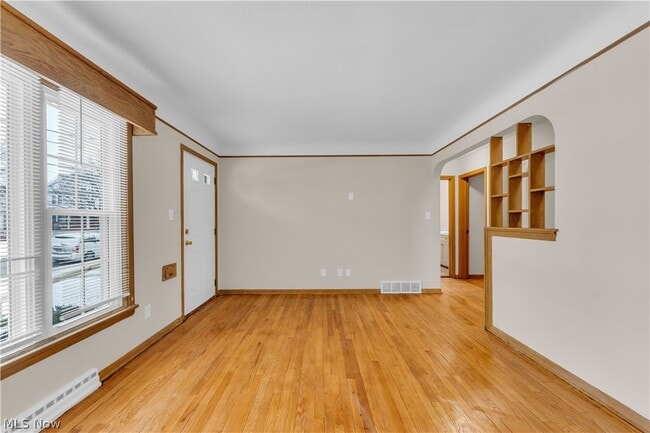 Building Photo - 21980 Ivan Ave