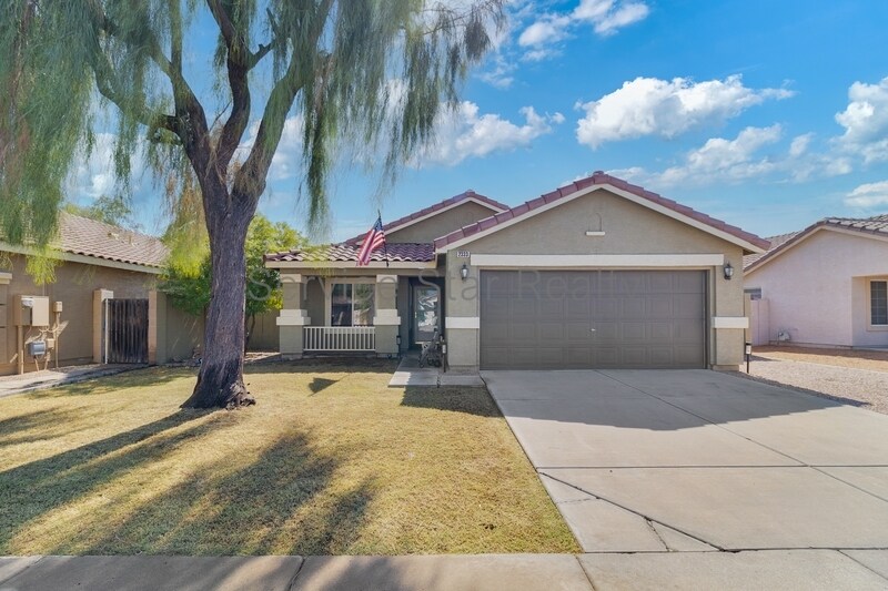 Primary Photo - 2333 E Springfield Pl