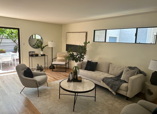 Building Photo - Palo Alto: Beautiful 2 Bedroom 1.5 Bathroo...