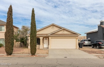 Building Photo - 13771 Paseo Central Ave