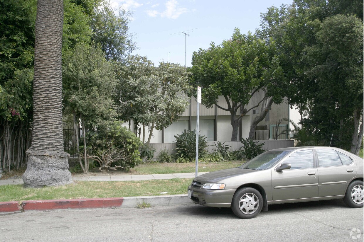 Building Photo - 3508 Jasmine Ave