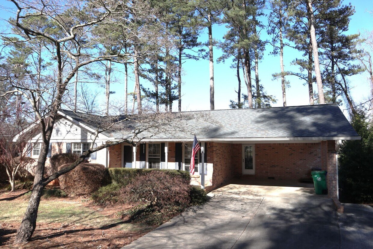 4432 Lake Ivanhoe Dr, Tucker, GA 30084 House Rental in Tucker, GA