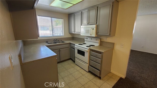 Foto del edificio - 1169 W Calle Del Sol