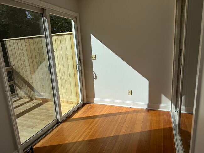 Foto del edificio - 1 Quaker Ln