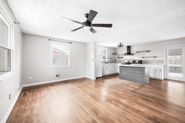 Building Photo - 5023 Packard Dr