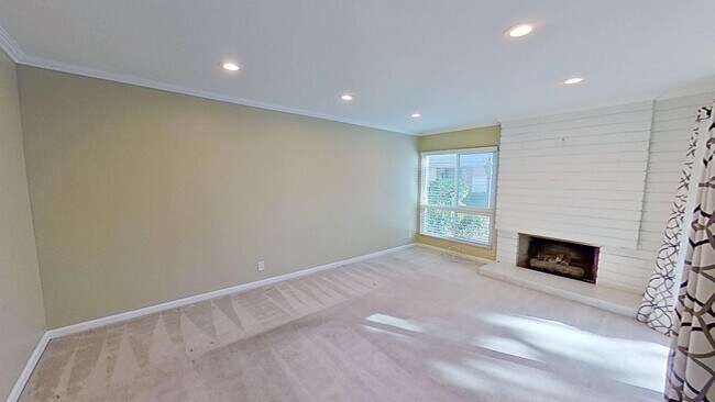 Foto del edificio - 12745 Newhope St