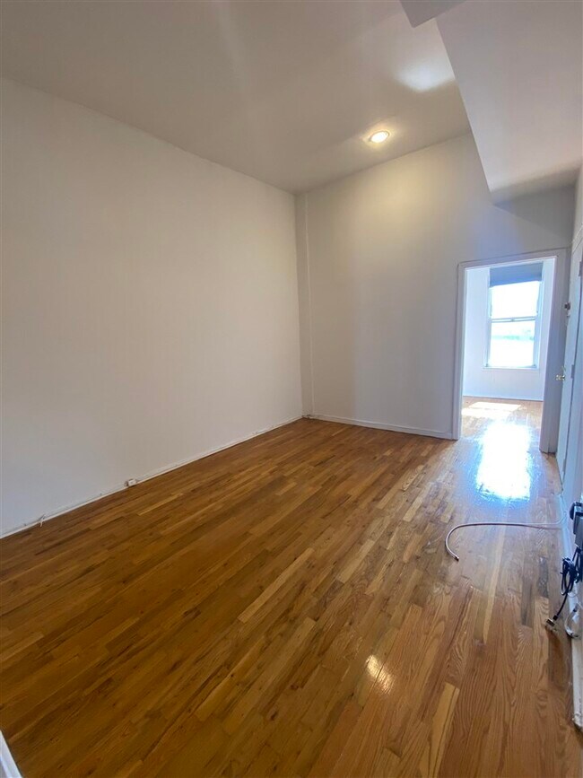 Foto del edificio - 1038 Willow Ave