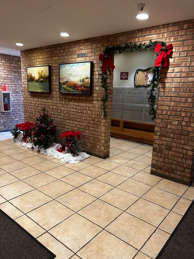 Foto del edificio - 5950 Oakwood Dr