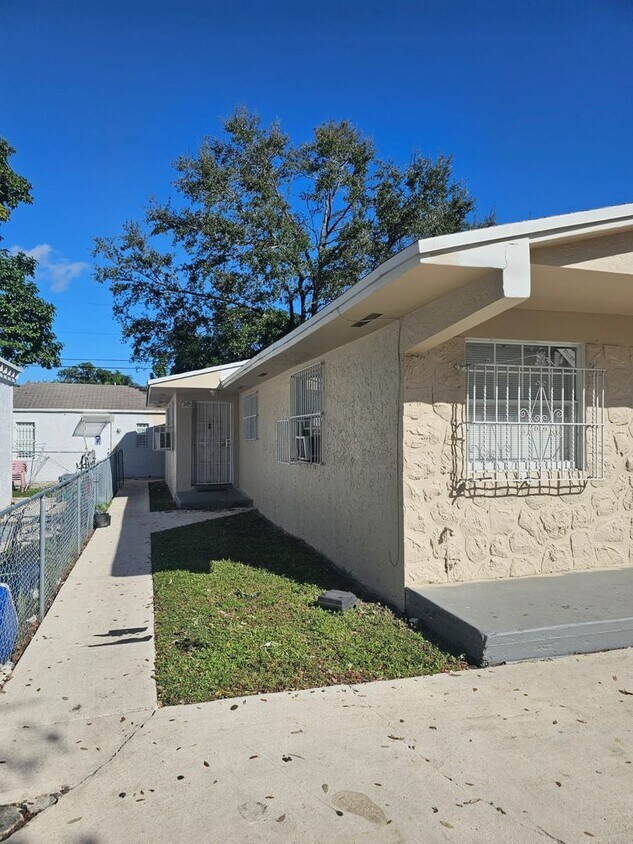 Foto principal - 1745 NW 47th Terrace