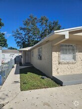 Building Photo - 1745 NW 47th Terrace