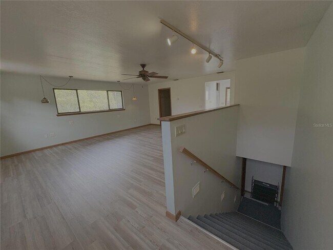 Building Photo - 6140 E Tenison St