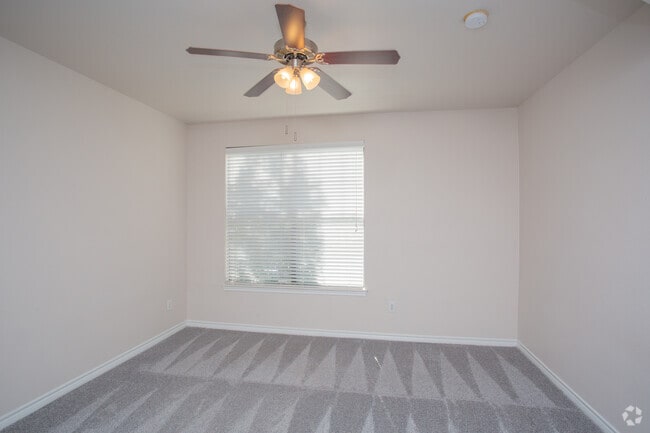 1HAB, 1BA - 855SF - Richardson - Halston on Frankford