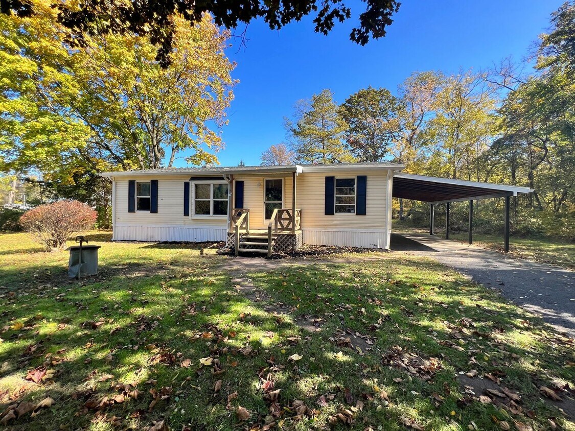Foto principal - 3 Bedroom 2 Bathroom Home in Dillsburg PA!