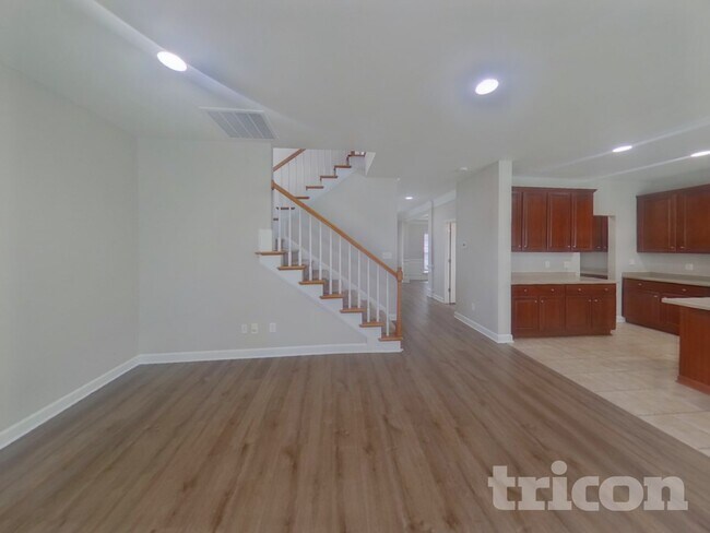 Building Photo - 3215 Shadowy Retreat Dr