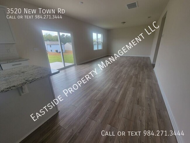 Building Photo - 3520 New Town Rd