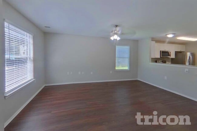 Building Photo - 11312 Hungry Horse Dr