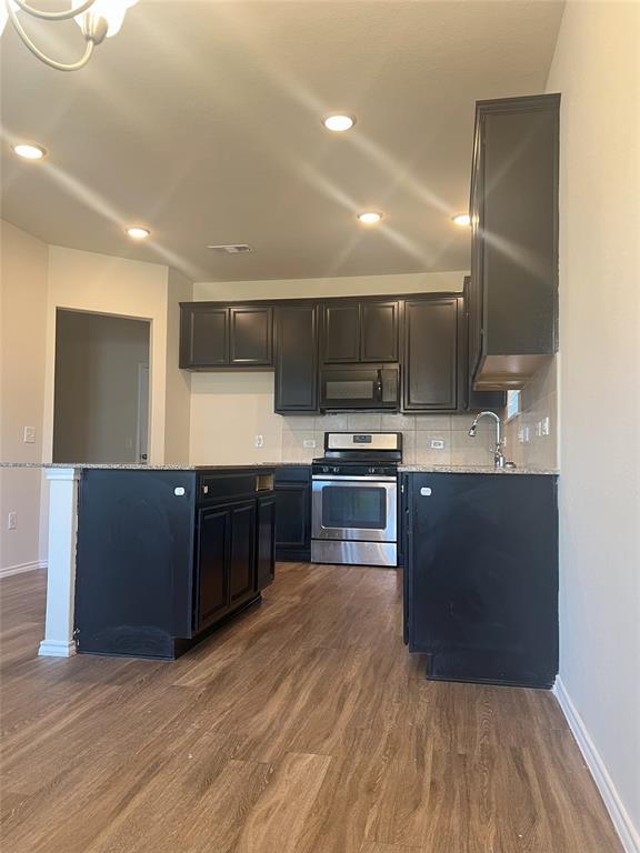 Foto del edificio - 15827 Sunny Stone Dr