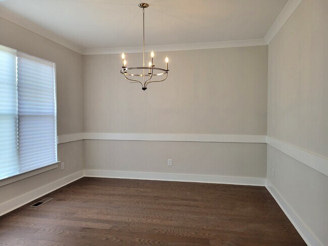 Building Photo - NEW 5 bedroom, 3 full bath home on large l...