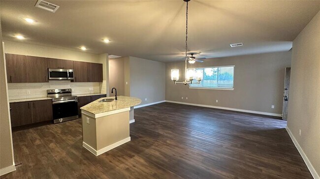 Building Photo - 25560 Starling Ln