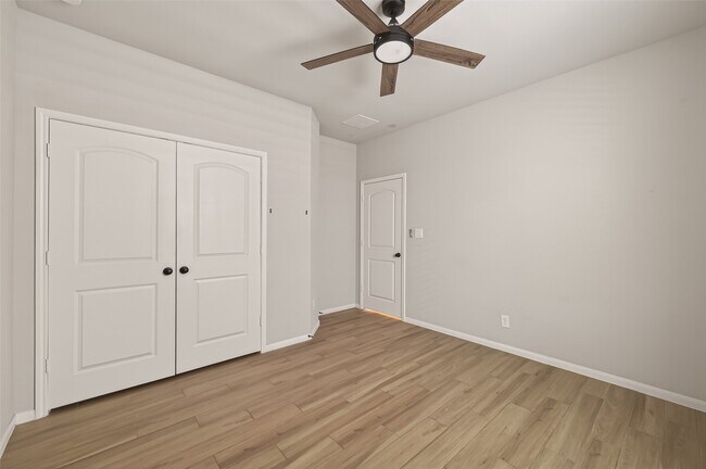 Foto del edificio - 24015 Purple Clover Ln