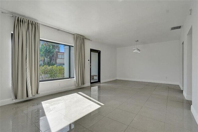 Foto del edificio - 775 81st St