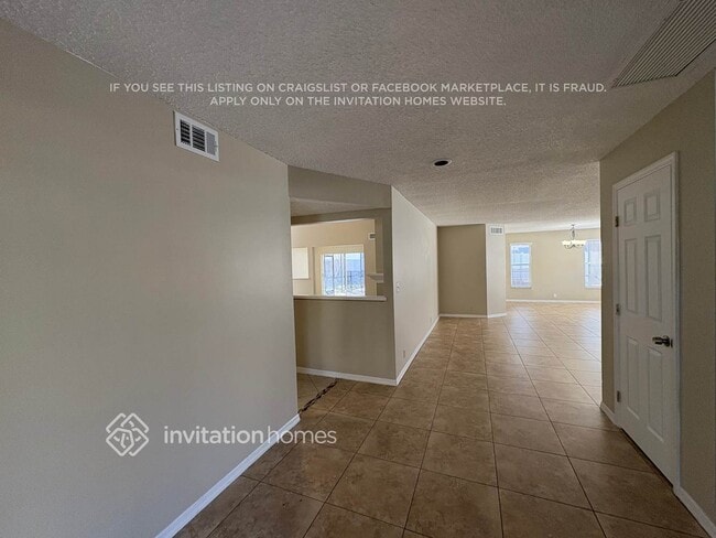 Building Photo - 9056 Quail Creek Dr