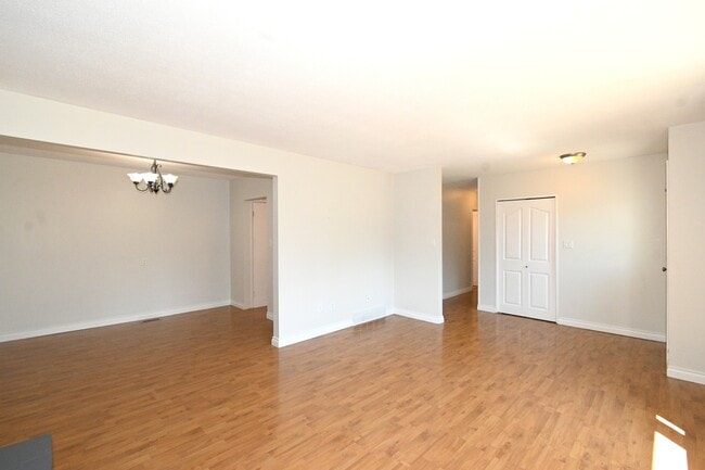 Building Photo - 1362 Aleza Crescent