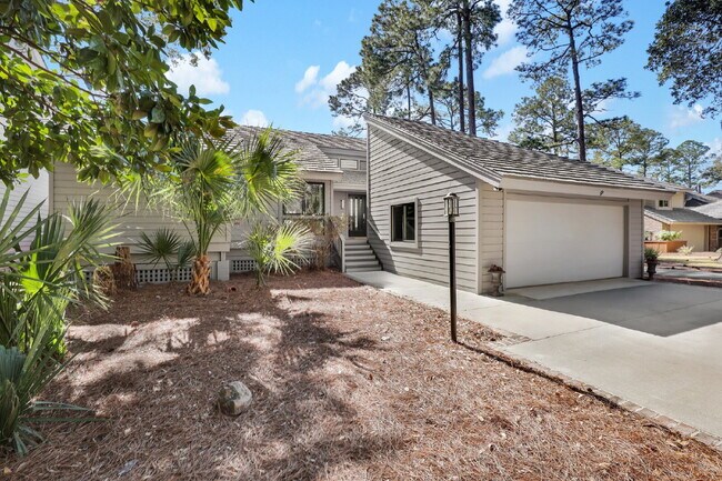 Foto del edificio - "Coastal Comfort Awaits: Spacious 3-Bed, 3-Bath Furnished Retreat in Moss Creek on the Marsh!"