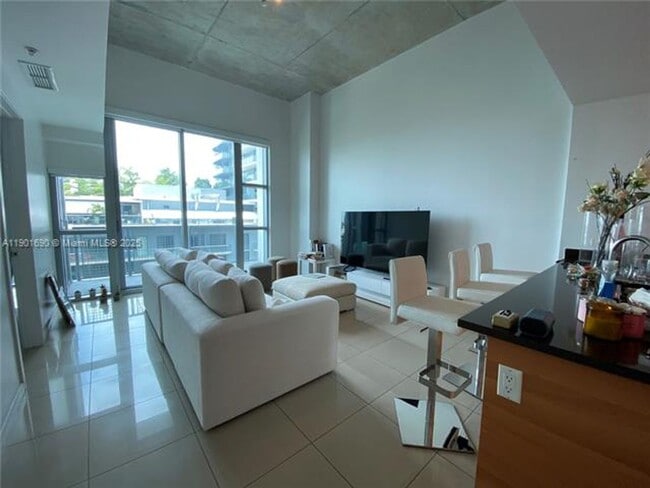 Building Photo - 3301 NE 1st Ave