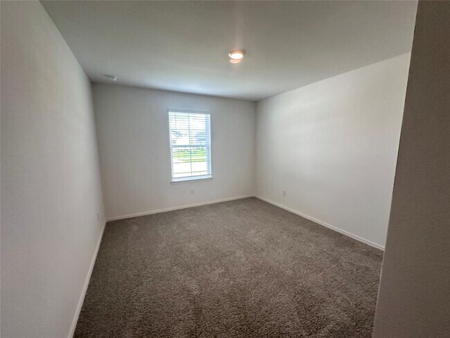 Foto del edificio - 2823 Bur Lndg Ln