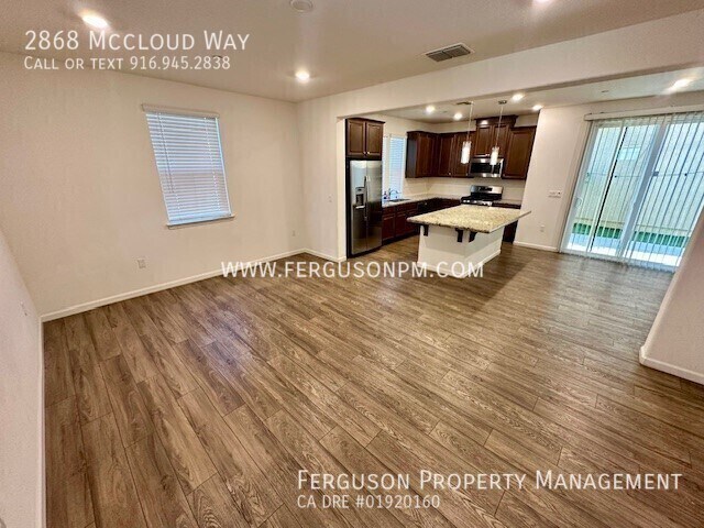 Foto del edificio - 2868 McCloud Way