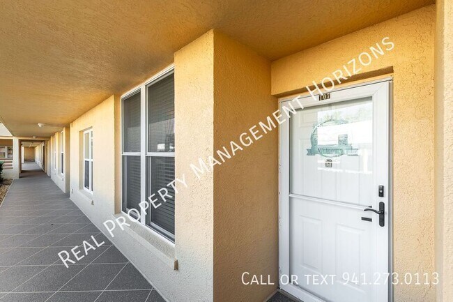 Foto del edificio - 3750 Pinebrook Cir