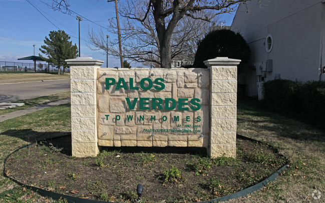 Building Photo - Palos Verdes Townhomes