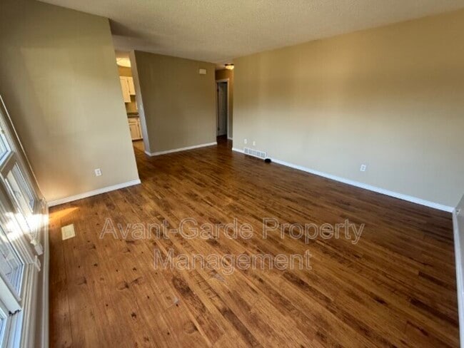 Building Photo - 15 Garden Valley Dr