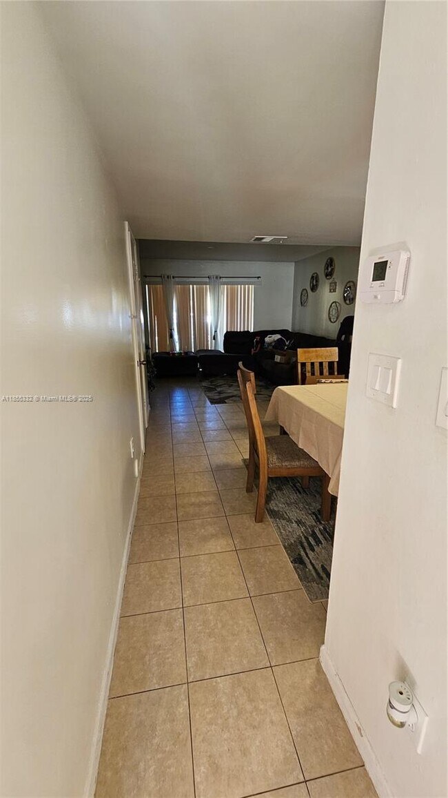Foto del edificio - 4017 NW 90th Ave