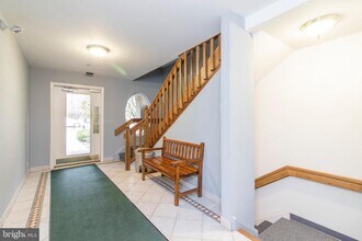 Building Photo - 509 Paoli Pointe Dr