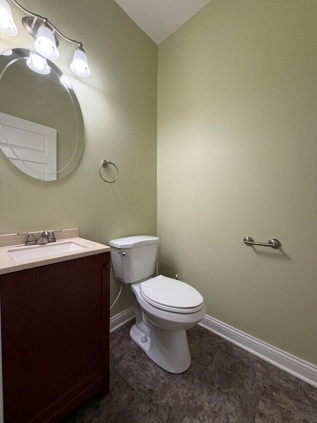 Foto del edificio - 382 Preston Ave