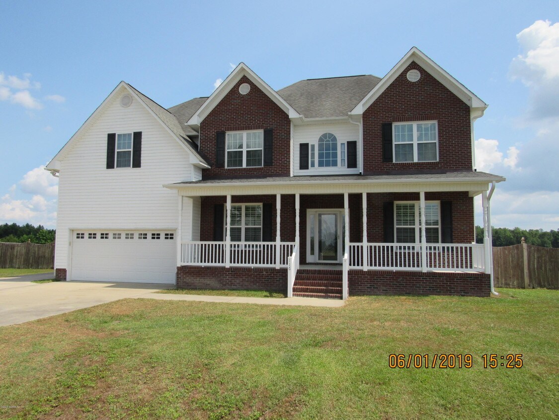 Primary Photo - 116 Farmington Dr
