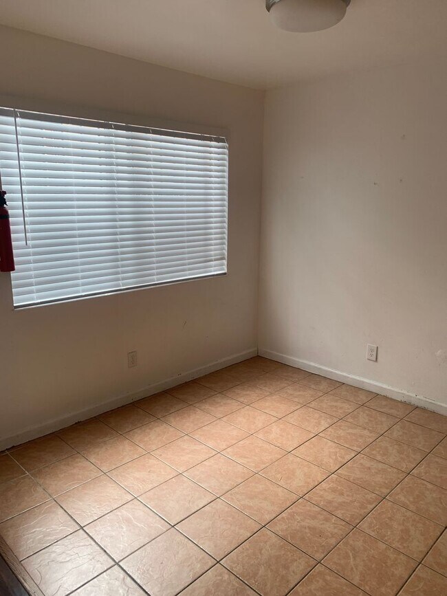 Foto del edificio - 1144-1146 90th Avenue