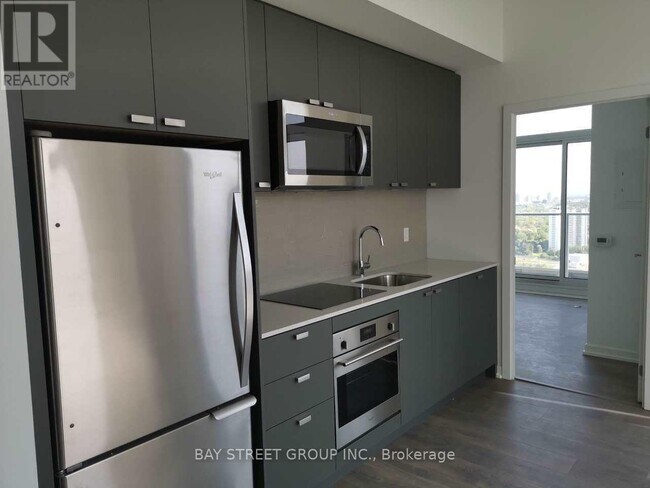 Building Photo - 56 Forest Manor Rd