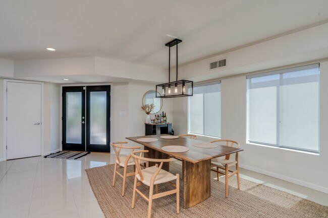 Building Photo - 4251 E Aquarius Dr