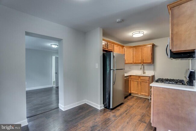 Foto del edificio - 2212 Arlington Terrace