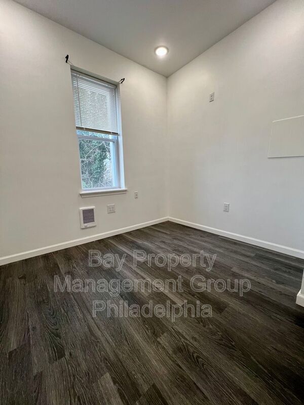 Building Photo - 5536 Blakemore St