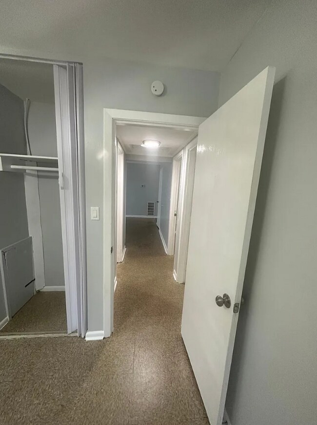 Foto del edificio - 4534 E Montclair Rd