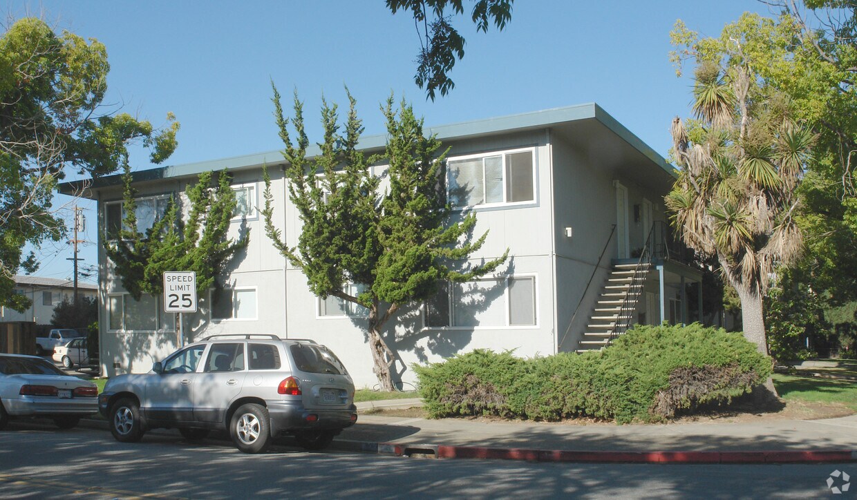 Foto del edificio - 2715 Joseph Ave