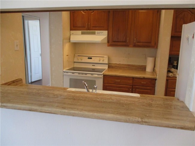 Building Photo - 6122 Ridgecrest Rd