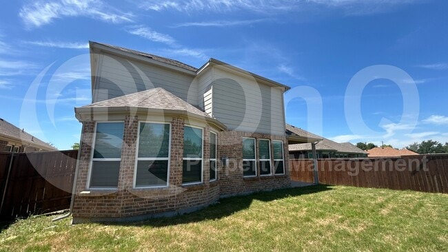 Building Photo - 2221 Candler Club Way