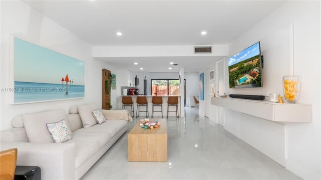 Foto del edificio - 10011 SW 77th Ct