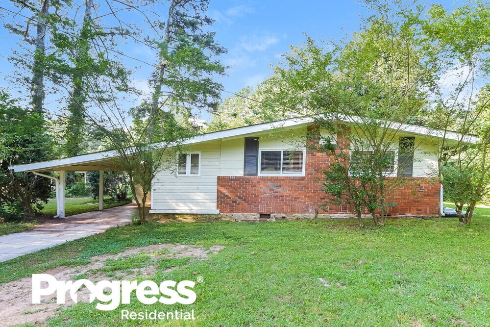 Primary Photo - 2351 Pinewood Dr