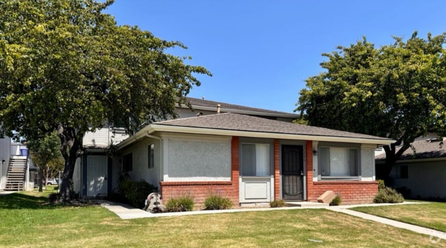 Building Photo - 1204 Acadia Pl